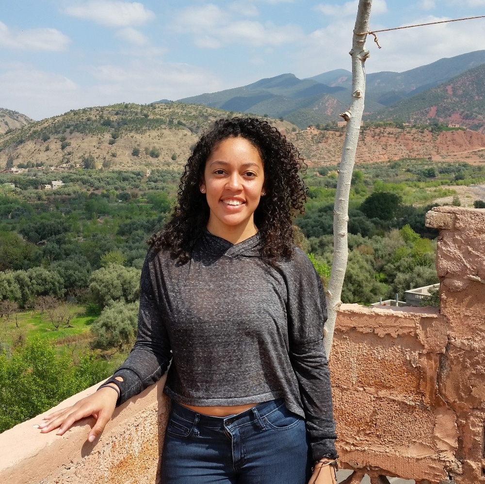 Hi, Im Sierra! I'm open to offers!!